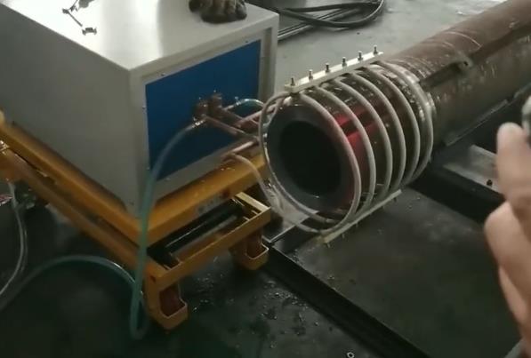 污污污草莓视频成人加热设备加热使口径扩大来实现热套，热装配