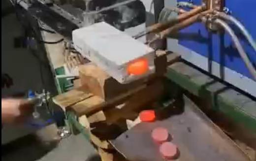 超音频污污污草莓视频成人加热炉 铁饼自动送料上料加热处理