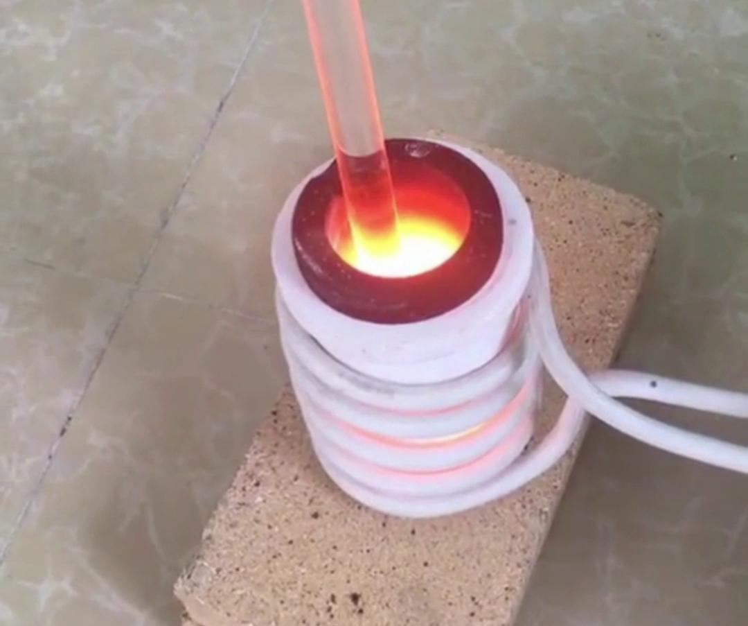 小型高频熔炼炉：家用电压，高效熔炼