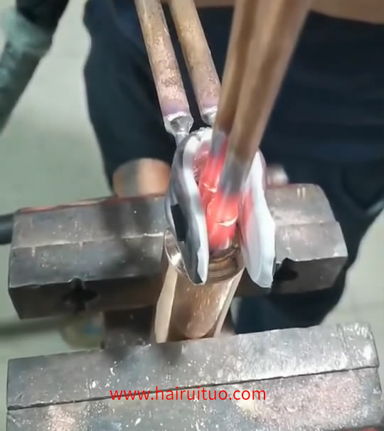 铜管焊接用手持高频污污污草莓视频成人加热设备，高频焊机