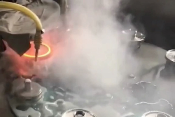 高频淬火高频污污污草莓视频成人加热设备 齿轮 链轮 零件表面淬火 