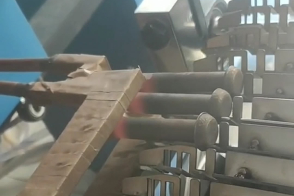 超音频污污污草莓视频成人加热设备 简易锻造加热炉加热钢棒淬火退火