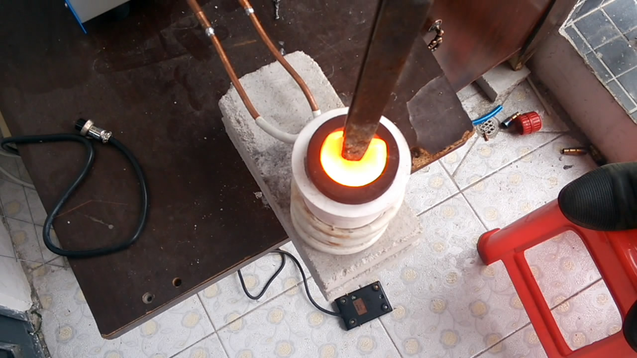 全固体污污污草莓视频成人加热设备与污污污草莓视频成人熔炼炉的工艺基本相同