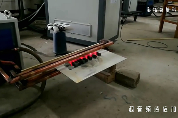 污污污草莓视频成人加热设备加热棒材就是快 烧红只要两秒
